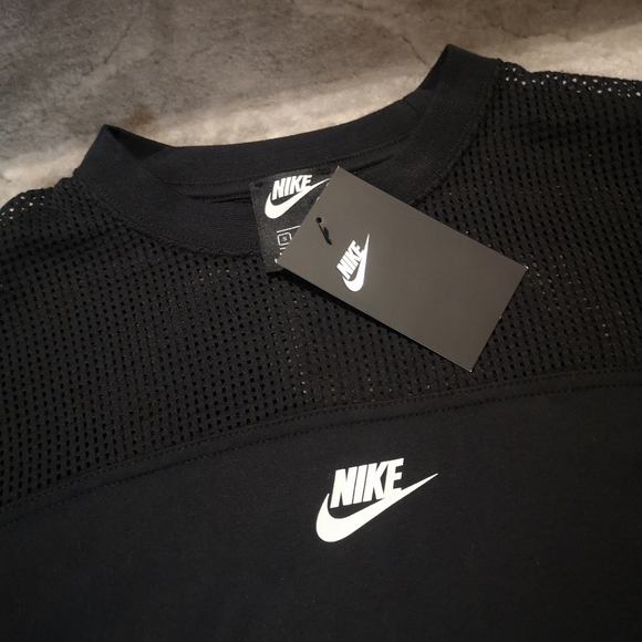 ⚡BNWT Nike ✔️ Mesh shoulder Tee - Picture 4 of 8